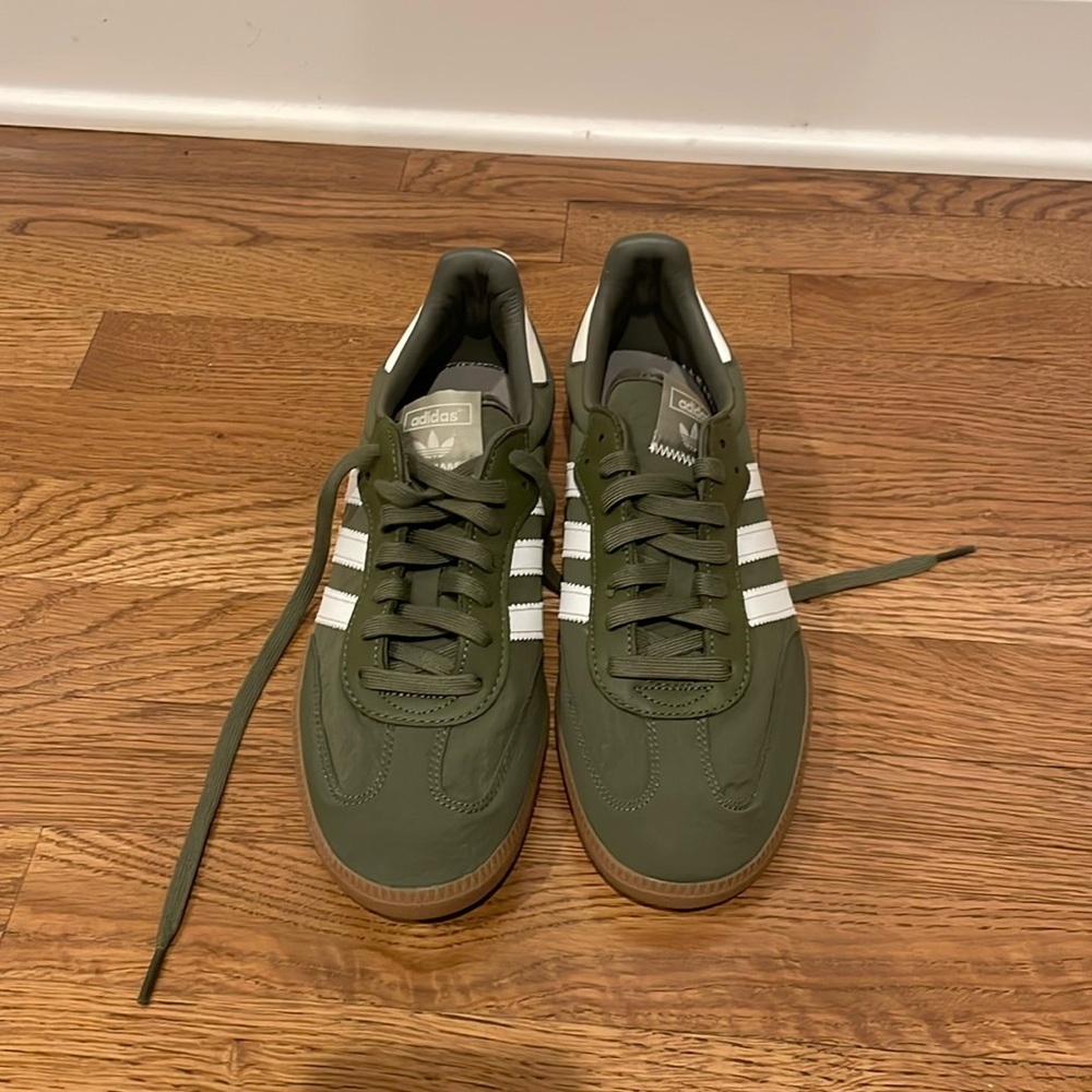 Green sambas